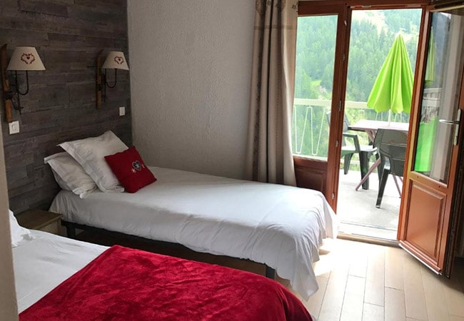 Le Chastellares Hotel in Auron 1600 - France