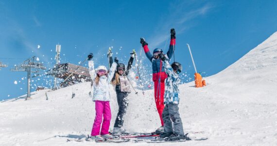 Hôtel à Auron pour les vacances scolaires : confort, ski et sérénité